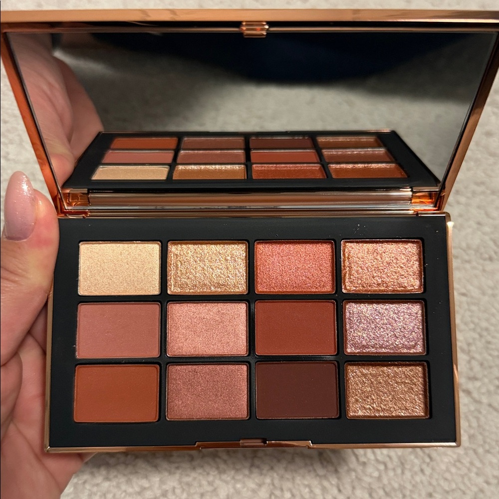 NARS Afterglow Irresistable Eyeshadow Palette *Limited Edition*